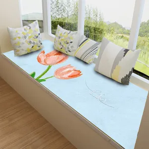 Gedetailleerde weergave van de tulp-print en 'Life' tekst op de lichtblauwe venstermat.