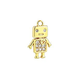 Ciondolo robot dorato con dettaglio cuore e zirconia per creazione gioielli fai da te