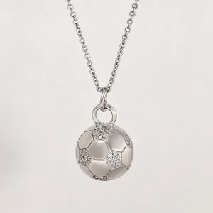 Collar con Colgante de Fútbol Hip Hop para Hombre Cobre Circonia Joyería de Souvenir Deportivo Cadena de Clavícula Plateada