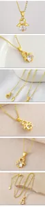 Elegante vergoldete Halskette mit Zirkonia-Anhänger in Mädchenform, Detailansicht