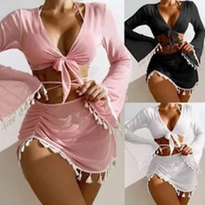 Ensemble bikini sexy trois pièces avec haut à manches longues et jupe à franges multicolore