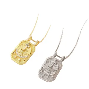 Colliers vintage en or et argent avec pendentifs oiseau du Saint-Esprit et croix