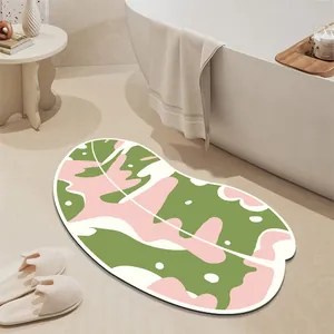 Alfombra de baño absorbente de tierra de diatomeas antideslizante con hojas rosas