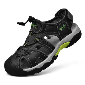 Breathable men's closed-toe leather outdoor sandals for hiking and beach activities