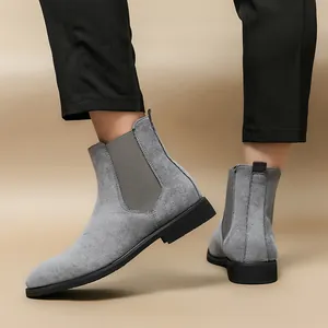 Stivali Chelsea da uomo in camoscio grigio con punta affusolata e design slip-on