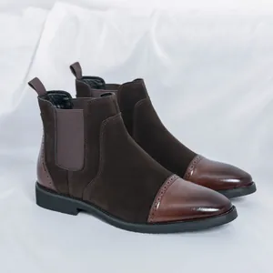 Stivali Chelsea da uomo in pelle marrone con inserti in scamosciato e motivi brogue