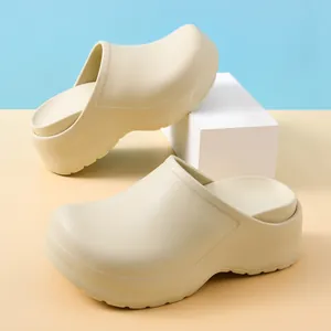 Non-slip surgical clogs in cream color for medical professionals, light and comfortable shoes