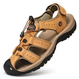 Ademende outdoor sandalen voor heren in kaki met verstelbare elastische vetersluiting