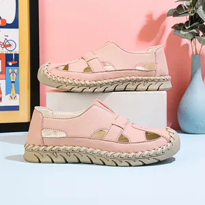Damen Echtes Leder Outdoor Atmungsaktive Clogs Durchbrochene Handgenähte Sohle Lässige Sandalen Rutschfeste Sommerschuhe