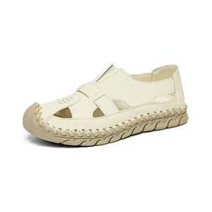Atmungsaktive Damen-Outdoorschuhe mit handgenähter Sohle für den Sommer in Beige-Farbe