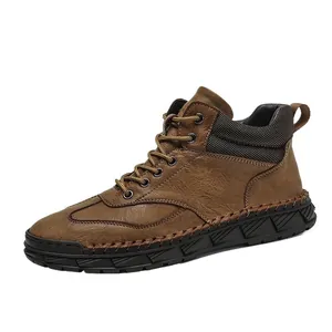 Herren-Martin-Boots aus braunem Leder mit strukturierter Gummisohle, hoher Schaft
