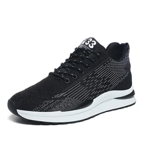Zapatillas de deporte para hombre de malla negra fly-knit con suela blanca flexible