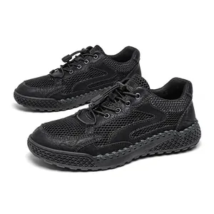 Detailansicht der atmungsaktiven schwarzen Herren-Outdoor-Wanderschuhe aus Mesh