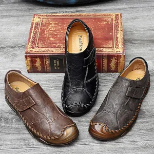Scarpe Casual in Pelle Bovina Crosta da Uomo Cucite a Mano Slip-on Low Top Mocassini Piatti Tinta Unita Punta Tonda Scarpe in Pelle Outdoor Resistenti all'Usura