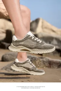 Zapatos de agua transpirables para hombres ideales para terrenos de playa rocosos