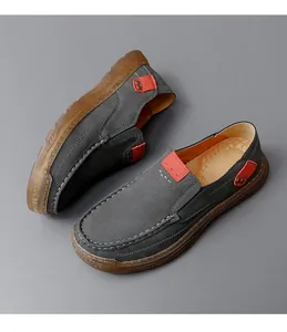 Zapatos de conducción casuales grises cosidos a mano para hombre con suela de goma suave