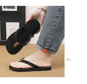Herren Outdoor-Strand-Flip-Flops mit gepolsterten Riemen und rutschfester Sohle