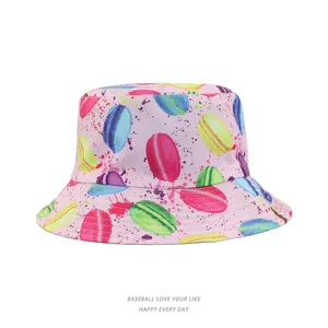 Chapeau bob rose avec imprimé macaron coloré et design éclaboussures