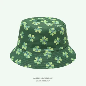 Bob vert foncé avec imprimé trèfle à quatre feuilles intégral pour la Saint-Patrick