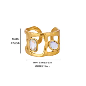 Close-up of gold-plated hammered ring showing detailed width and inner diameter sizes.