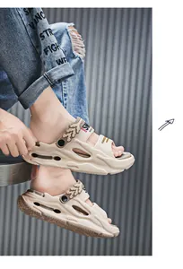 Detailansicht beige EVA-Sport-Sandalen mit dicken Polstersohlen und Korallenstruktur