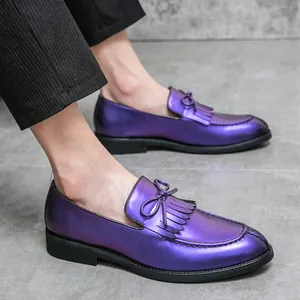 Mocasines metálicos morados para hombre con borlas retro para negocios y ocasiones casuales
