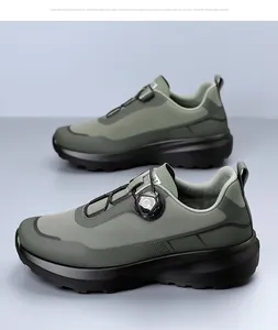 Primer plano de zapatillas de senderismo verdes con sistema de cierre rotativo