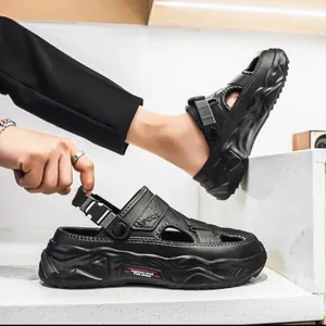 Men Thick Sole Breathable Clogs Summer Casual Beach Sandals Non-slip Closed Toe Slippers Outdoor Soft PU EVA Garden Shoes