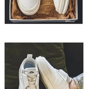 Detaillierte Nahaufnahme weißer Low-Top-Plateau-Sneaker mit Canvas-Textur und Sohle.