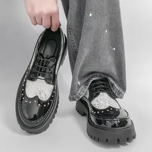 Men Personalized Rivet Casual Shoes Patent Leather Hand Painted Pattern Thick Sole Fashion British Retro Lace-up Shoes