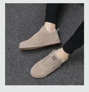 Άνετα χακί ανδρικά καθημερινά σουέτ sneakers με ανθεκτική αντιολισθητική σόλα