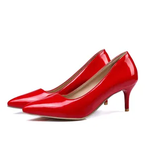 Elegant red patent leather pointed-toe pumps with 6cm stiletto heels for weddings.