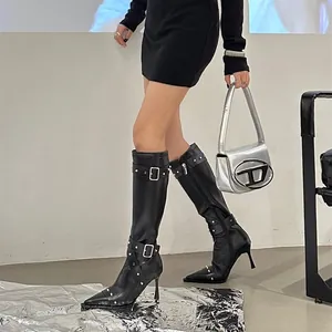 French retro black knee-high boots with pointed toe and stiletto heel for autumn fashion