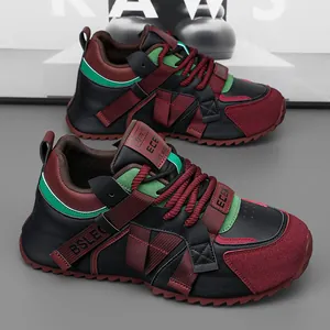 Chunky Herren-Sneaker im Color-Block-Design mit dicker Sohle in Schwarz und Rot
