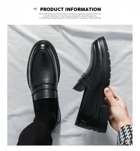 Klassische schwarze Herren-Brogue-Loafer mit dicken Sohlen und feinen Schnitzereien