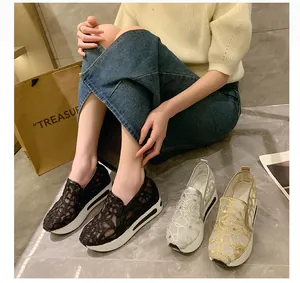 Stilvolle Damen Mesh-Lace-Plateau-Loafer mit funkelnden Pailletten in Schwarz, Silber und Gold