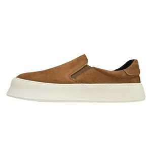 Elegante braune Wildleder-Slip-On-Sneaker mit dicker weißer Plateausohle für Herren-Freizeitmode