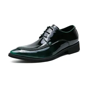Elegant men's gradient green and black patent leather dress shoes with pointed toe
