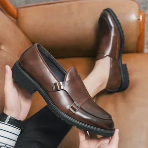 Bruine leren monk strap herenschoenen met dikke zool voor zakelijk en formeel gebruik.