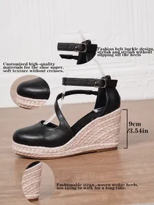 Espadrilles compensées de 9 cm à bout fermé avec bride cheville et semelle paille