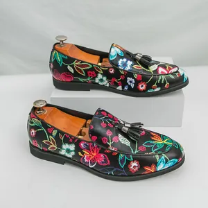 Elegant men's floral print loafers with stylish tassels and Chinese embroidery