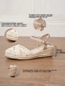 Elegantes sandalias de cuña de ganchillo para mujer con tacón de paja de 5 cm y hebilla