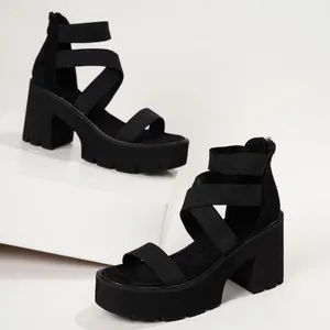 Sandales noires à plateforme avec talons épais et brides croisées élastiques pour femme