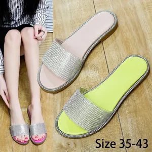 Modieuze platte sandalen met strassteentjes voor dames strand slippers maten 35-43