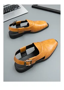 Elegantes sandalias de cuero marrón para hombre con hebilla y diseño de punta cuadrada