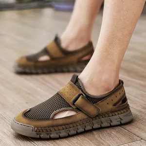 Sandali da uomo in mesh traspirante marrone con punta chiusa per estate e spiaggia