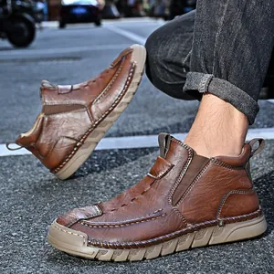 Casual brown leather Chelsea boots for men with soft sole and slip-on outdoor design