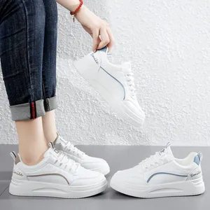 Γυναικεία Λευκά Sneakers με Χοντρή Σόλα Άνοιξη 2025 Μόδα Casual Δέρμα Μικροϊνών Παπούτσια Πλατφόρμα Με Τύπωμα Smile
