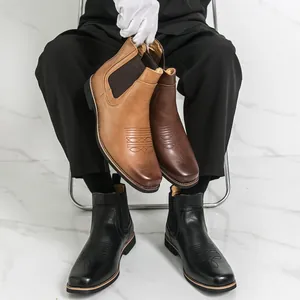 Klassische Herren Lederstiefeletten mit Stickerei in den Farben Schwarz, Hellbraun und Braun