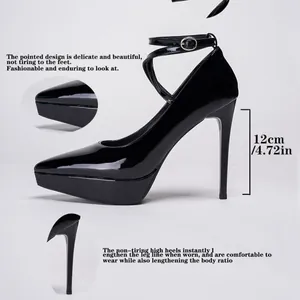 Elegantes stilettos con plataforma de charol negro y diseño de punta de 12 cm moda.